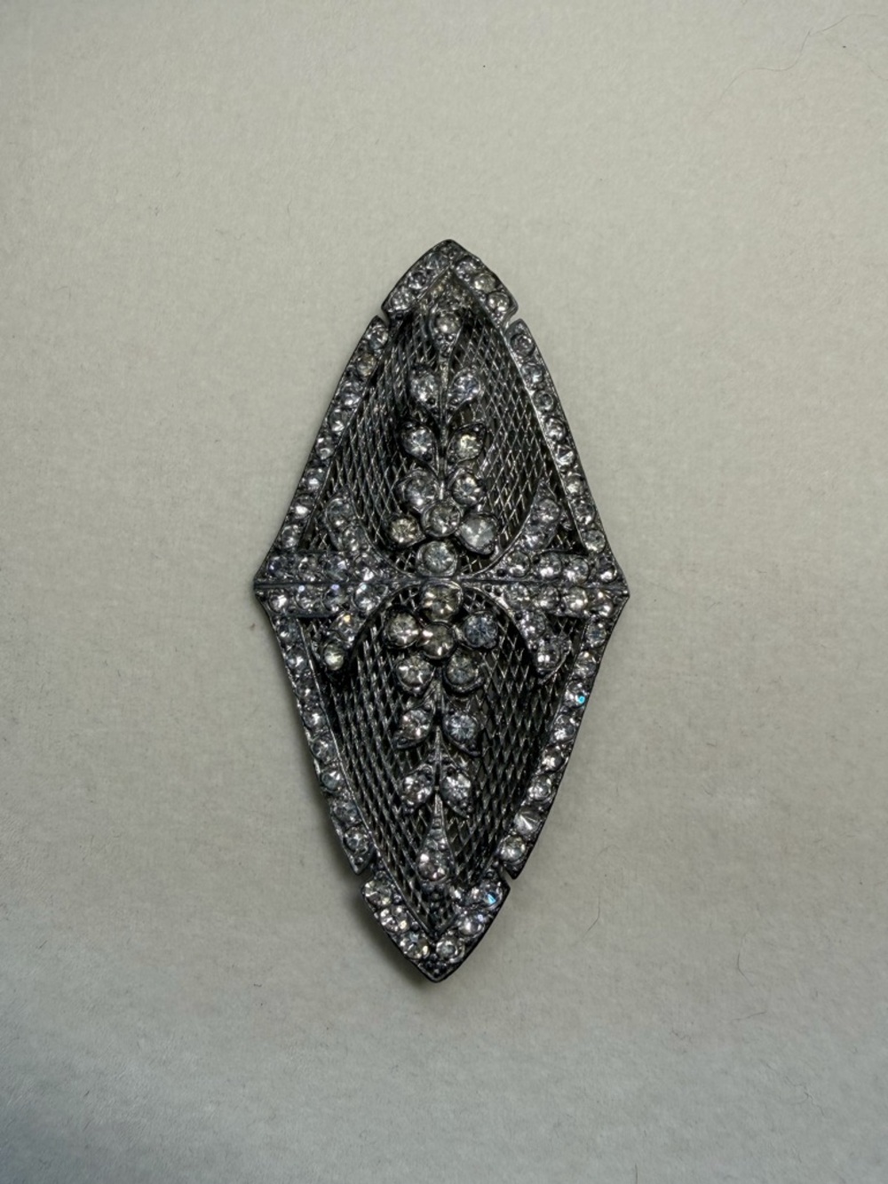 Vintage Art Deco Filigree Brooch – Silver-Tone Pot Metal with Clear Rhinestones